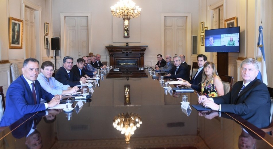 Fernández y gobernadores impulsan juicio político a la Corte por