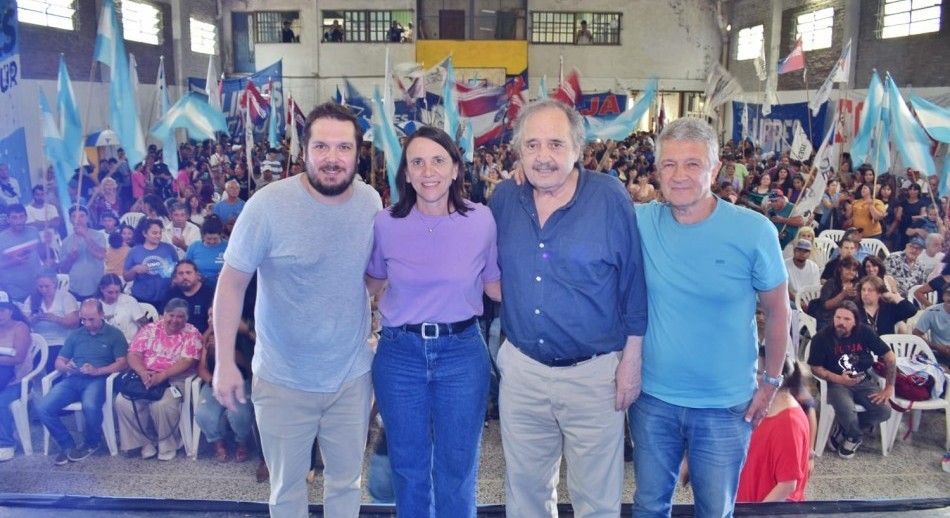 Ricardo Alfonsín lanzó el Frente Amplio por la Democracia y anticipó su candidatura a diputado