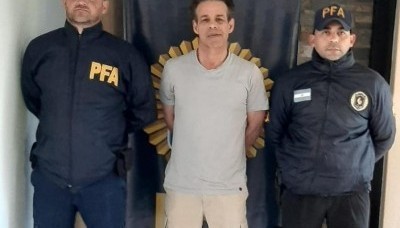 País