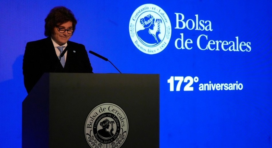 Milei anunció la baja de retenciones al trigo, a la cebada y a la soja