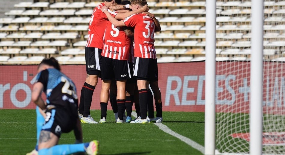 Estudiantes goleó a Rosario Central y lo eliminó de la Copa Argentina