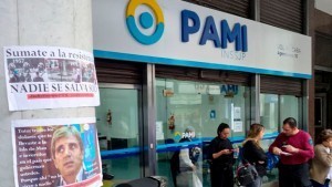 País