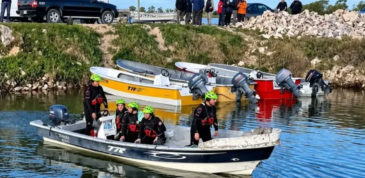 Laguna del Monte: volcó una lancha, murieron cuatro pescadores ahogados y buscan a un quinto