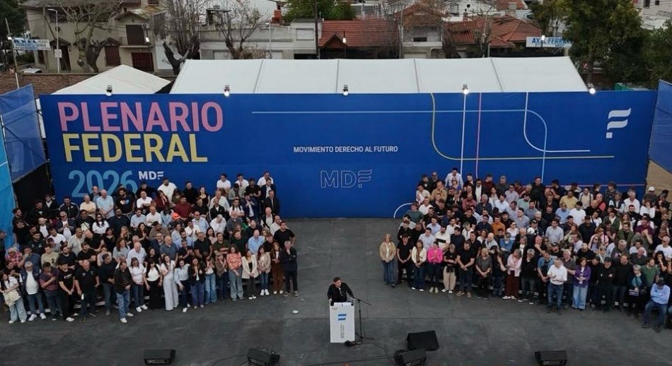 Kicillof: “Vengo a invitarlos a empezar una historia nueva, distinta y mejor”